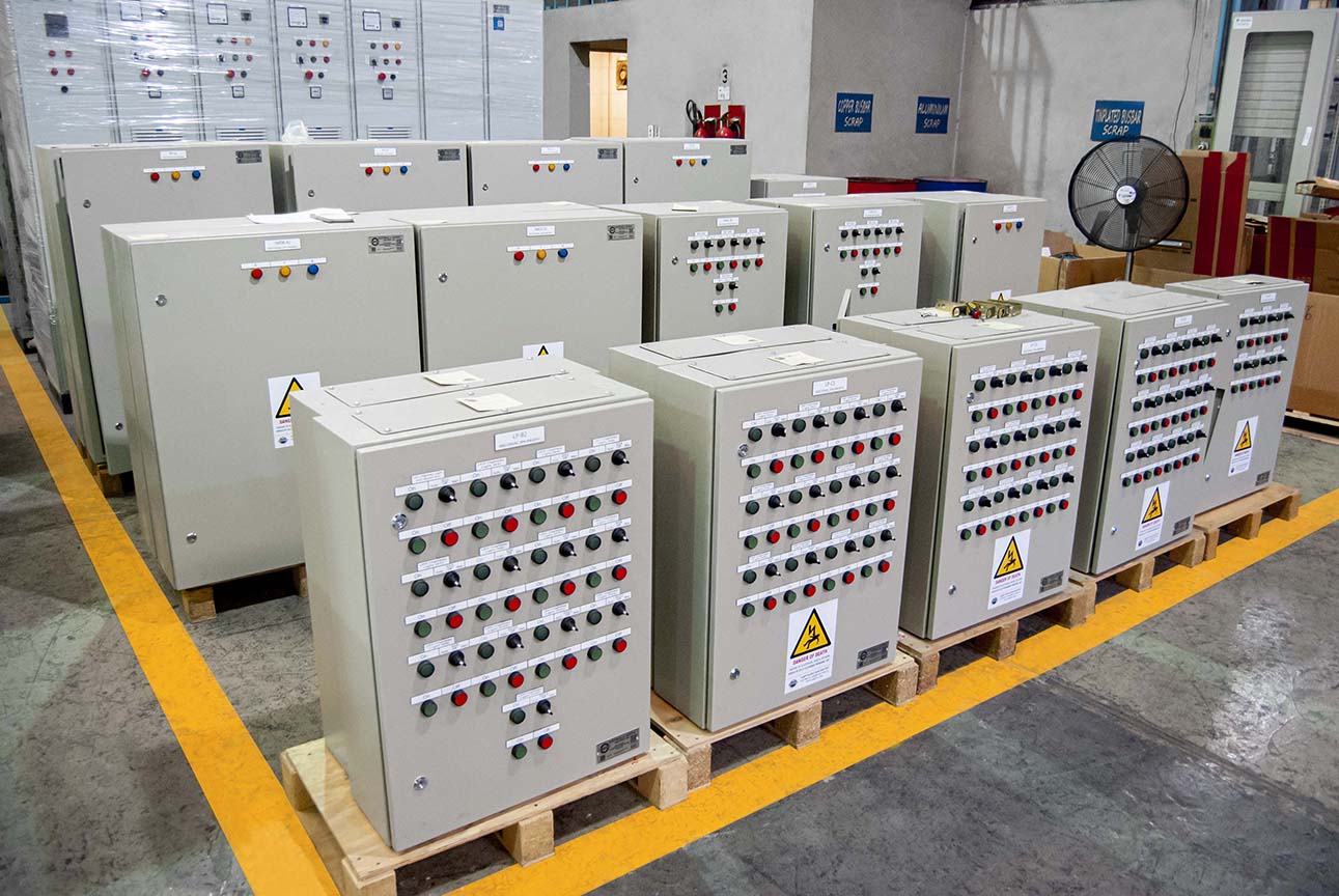 smdb panels manufactured by EAMFCO in Saudi Arabia