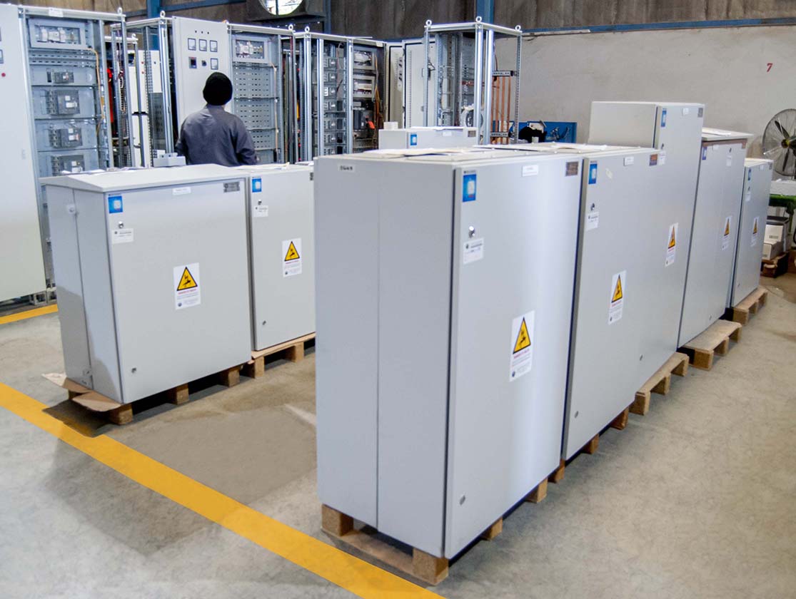 smdb panels manufactured by EAMFCO in Saudi Arabia