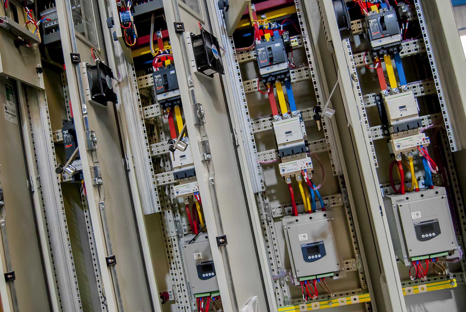 Soft Starter Panels manufactured by EAMFCO in Saudi Arabia