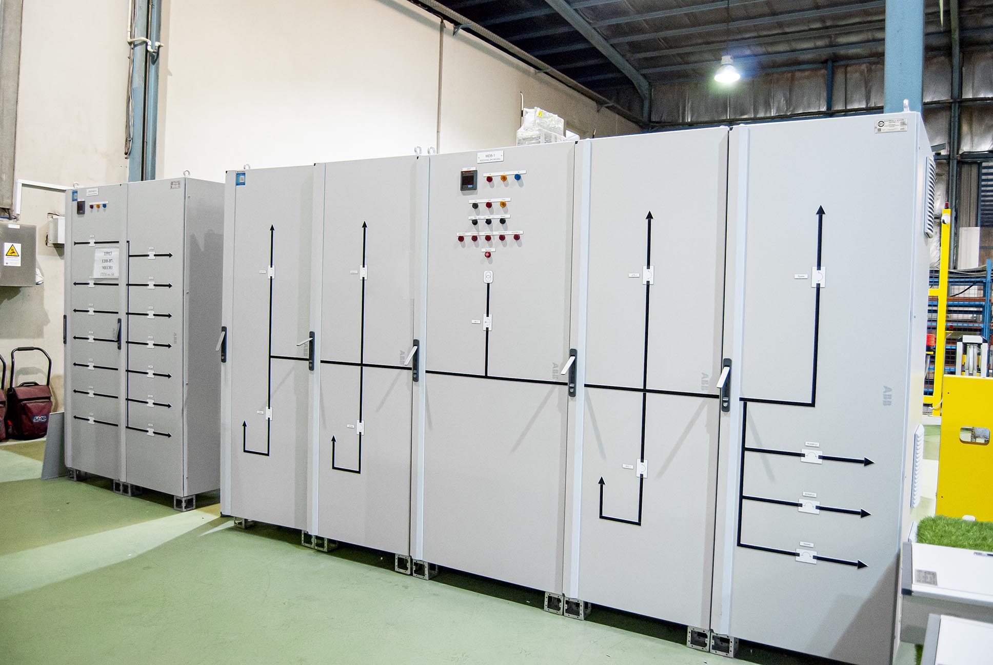 EAMFCO electrical panel manufacturer for Al Inma Bank Headquarters ABB System Pro E switchboards