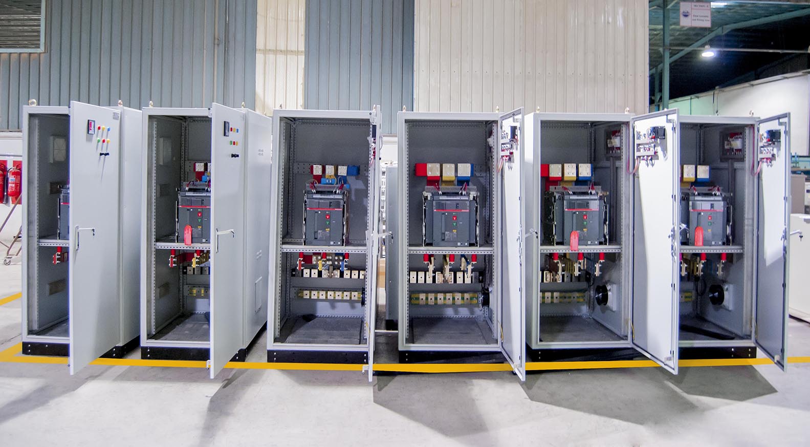 ECB and Enclosed Circuit Breakers Panel manufactured by EAMFCO in Saudi Arabia