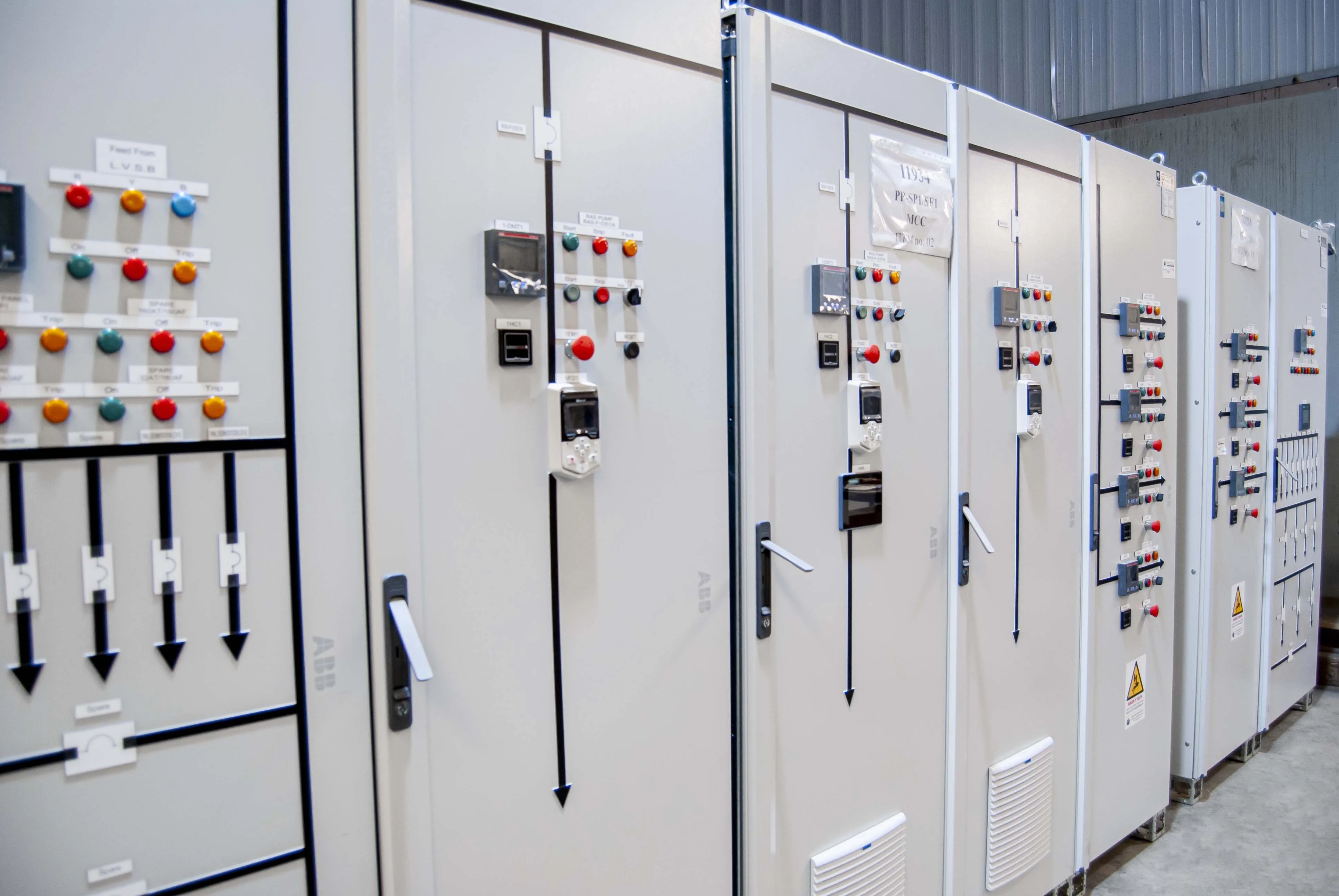 Low voltage switchgear manufactured by EAMFCO with ABB System Pro E
